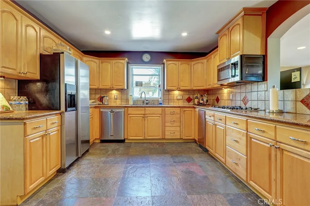 2800 Jolley Drive Burbank, CA 91504