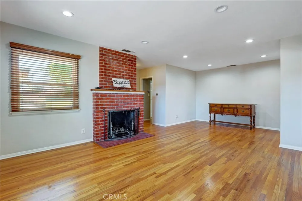 2800 Jolley Drive Burbank, CA 91504