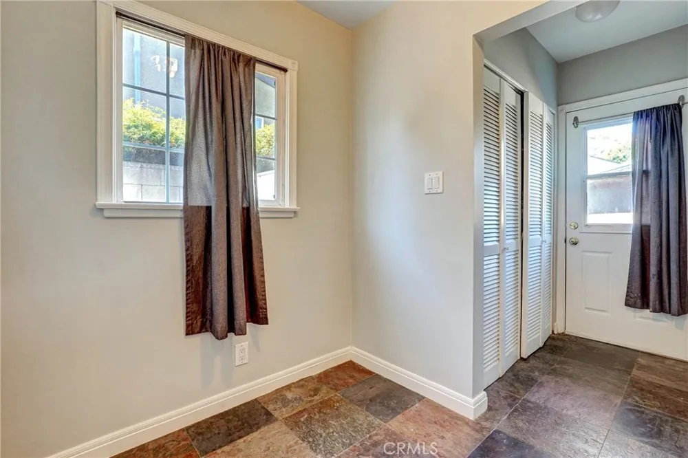 2800 Jolley Drive Burbank, CA 91504