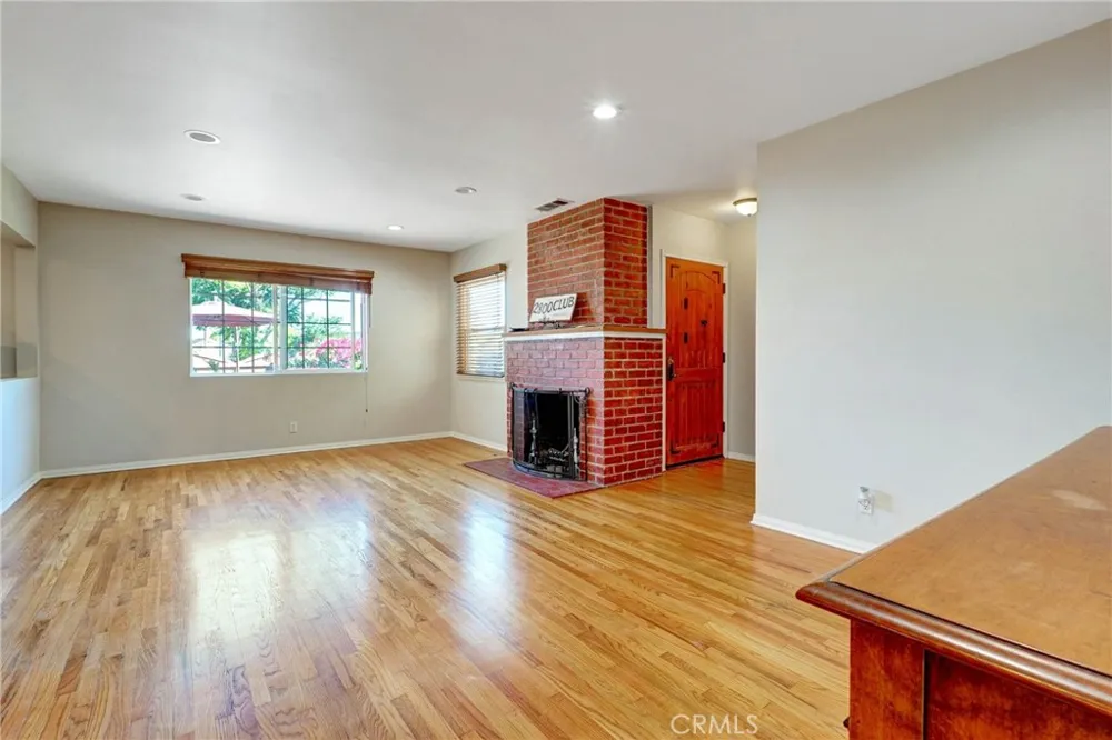 2800 Jolley Drive Burbank, CA 91504