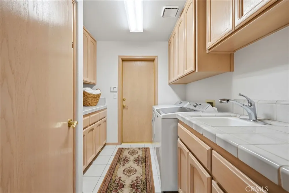 3403 E Vassar Court Visalia, CA 93292