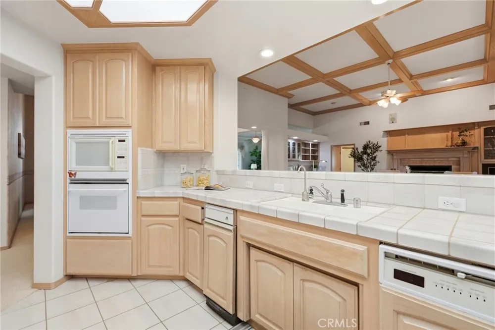 3403 E Vassar Court Visalia, CA 93292