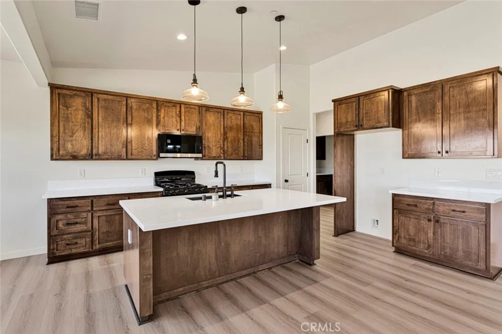 9210 Marco Road Phelan, CA 92371