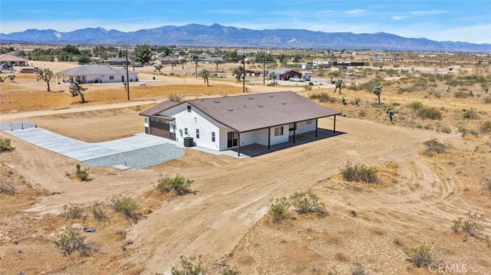 9210 Marco Road Phelan, CA 92371