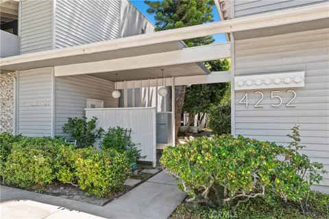 4252 fair Avenue #22