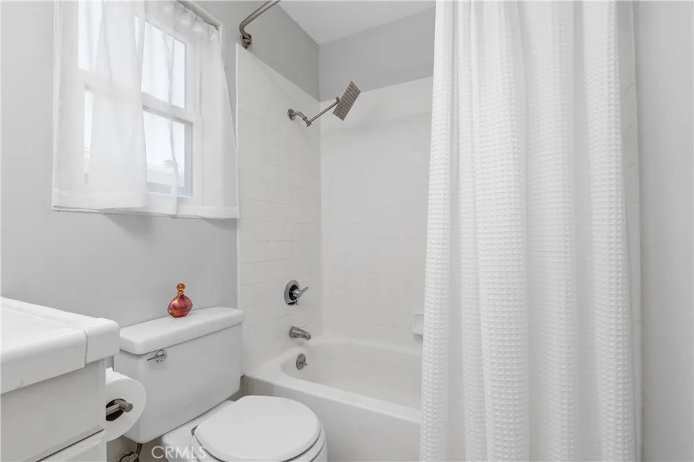 4252 fair Avenue #22 Studio City, CA 91602