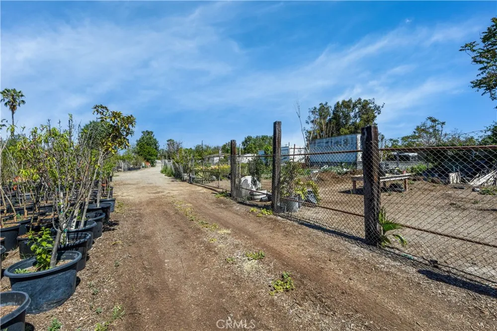 14664 Walters Eastvale, CA 92880