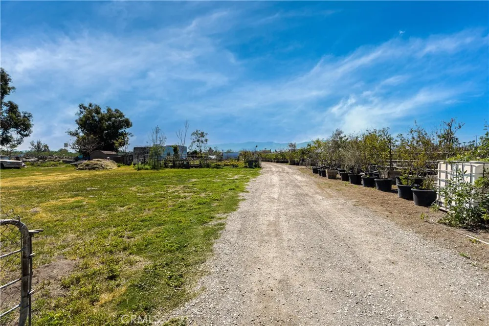 14664 Walters Eastvale, CA 92880