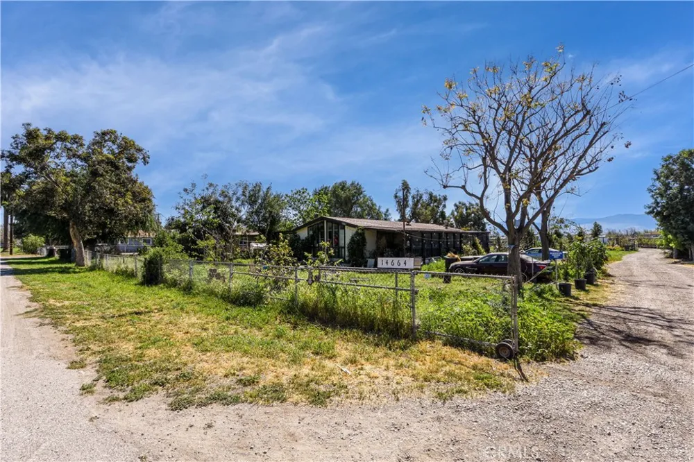 14664 Walters Eastvale, CA 92880