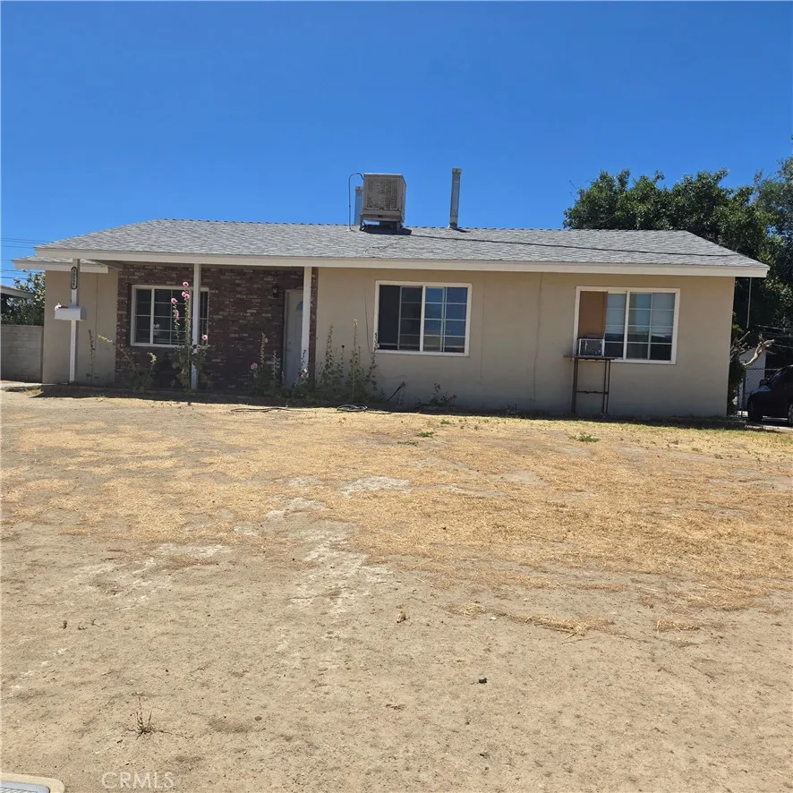 38527 36th st east Palmdale, CA 93550