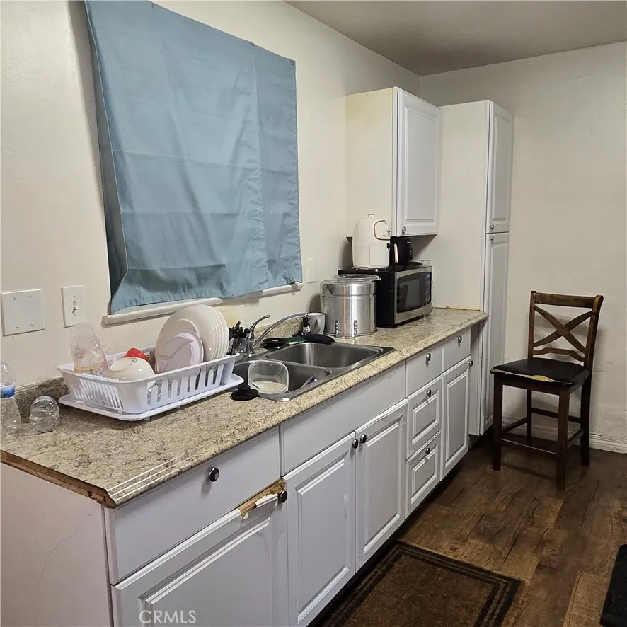 38527 36th st east Palmdale, CA 93550