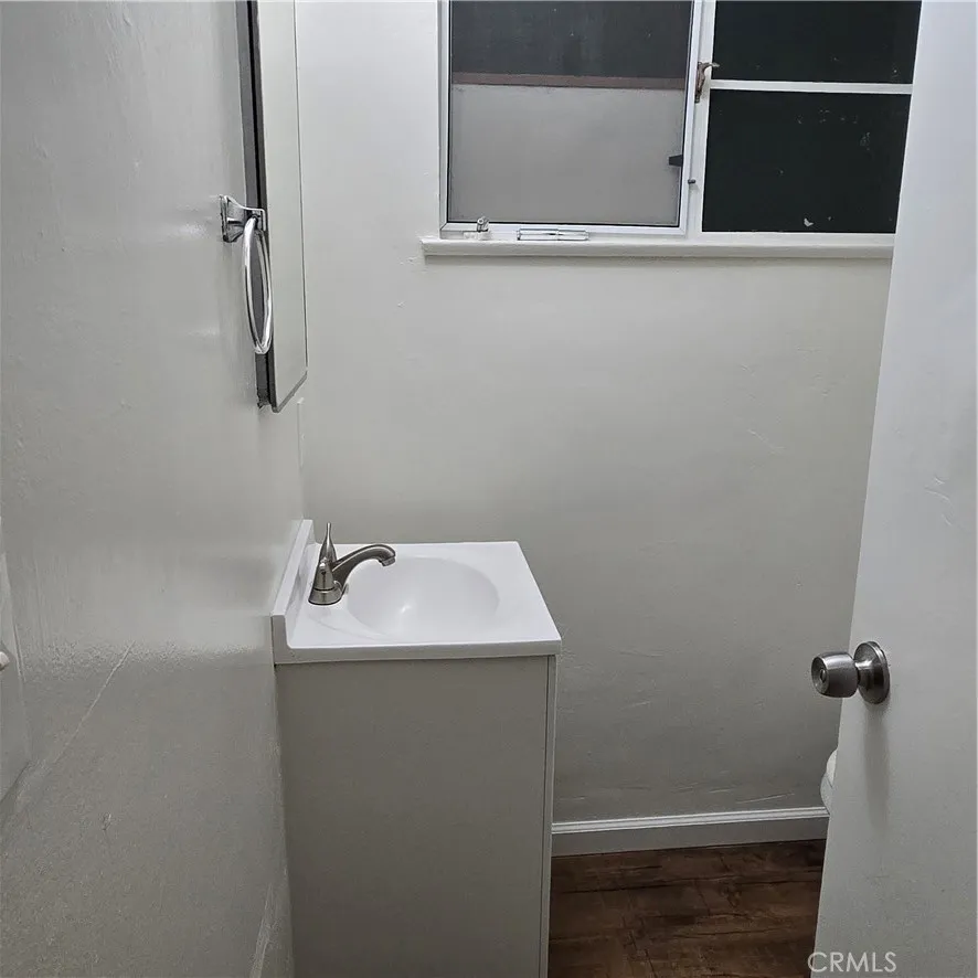 38527 36th st east Palmdale, CA 93550