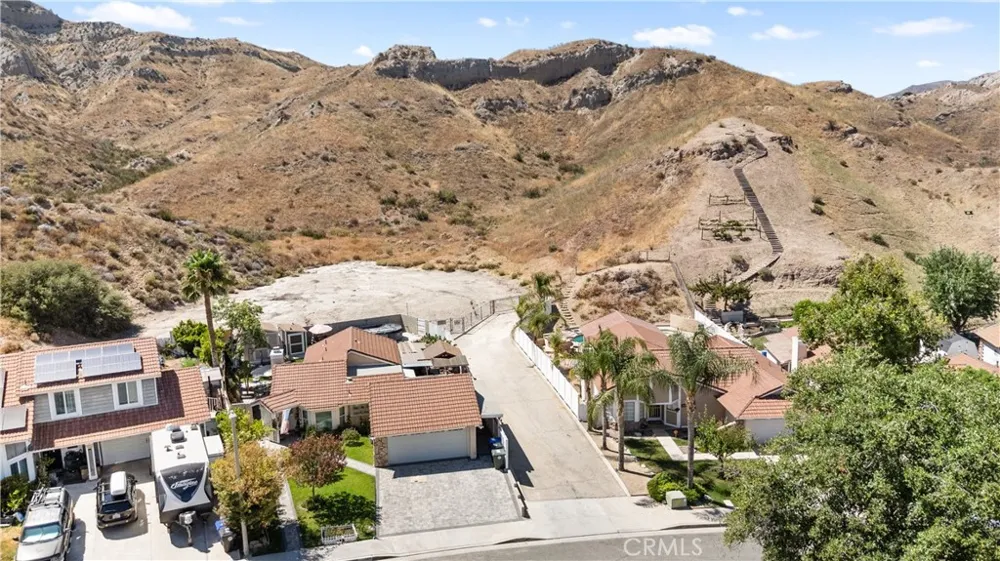 15221 Poppy Meadow Canyon Country, CA 91387