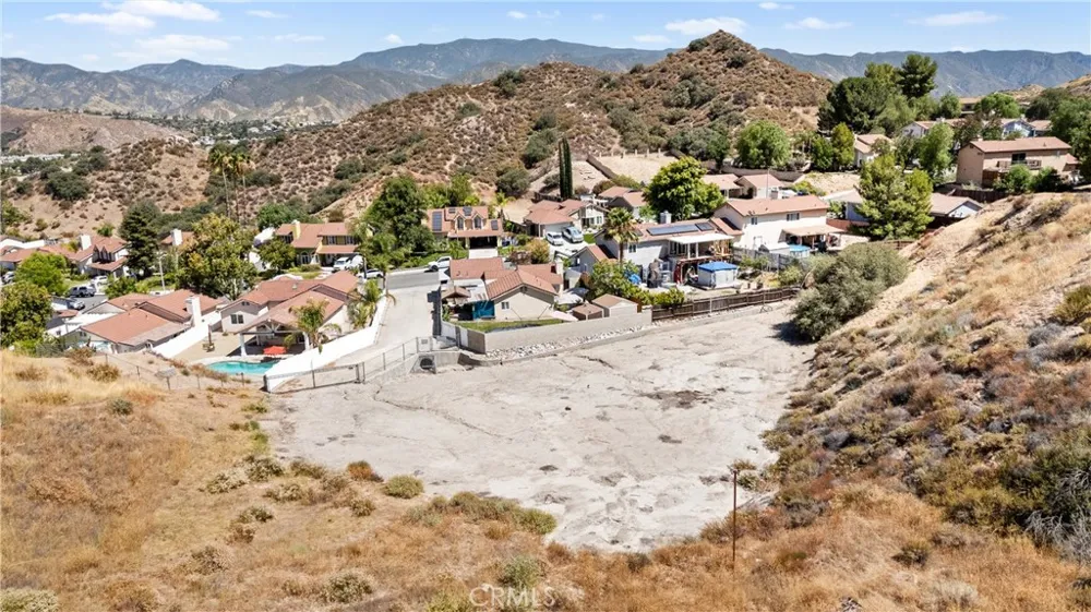 15221 Poppy Meadow Canyon Country, CA 91387