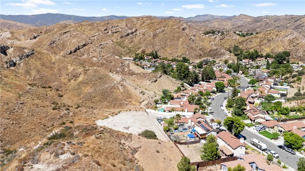 15221 Poppy Meadow Canyon Country, CA 91387