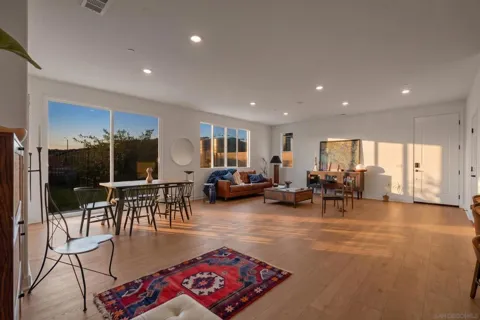 845 Hana Ave #2