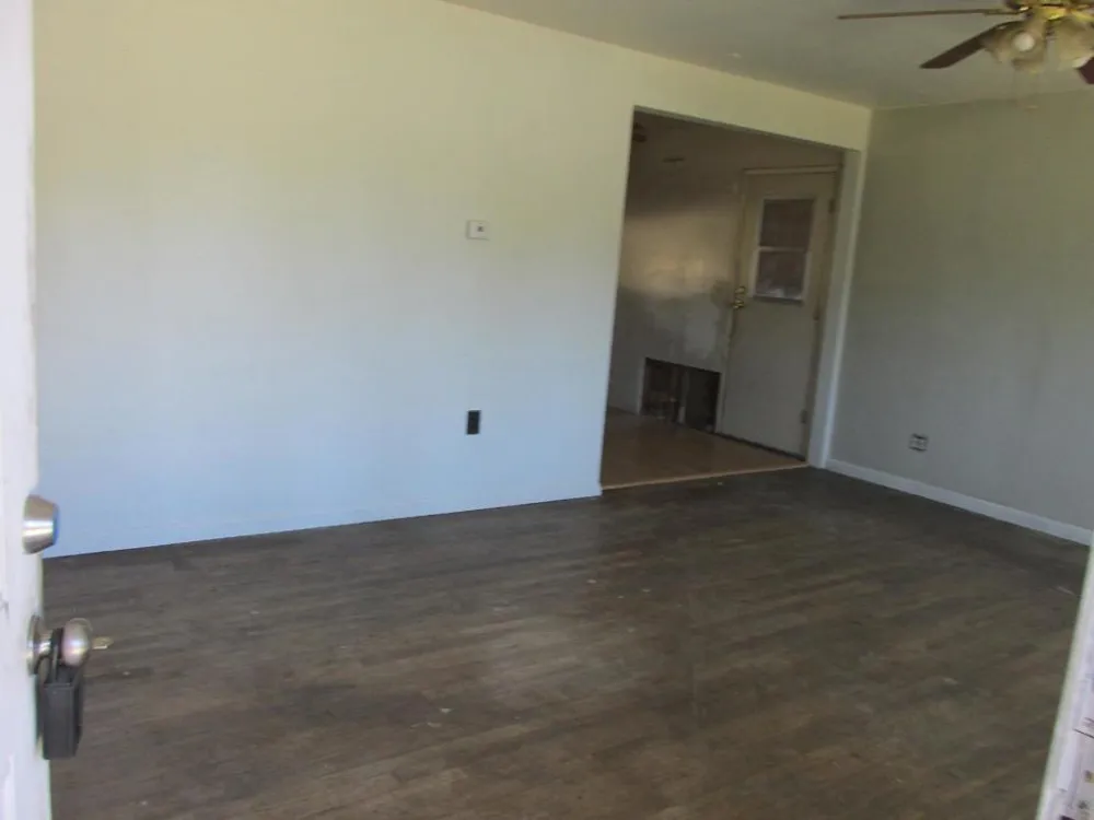 3020 Airline Highway Hollister, CA 95023