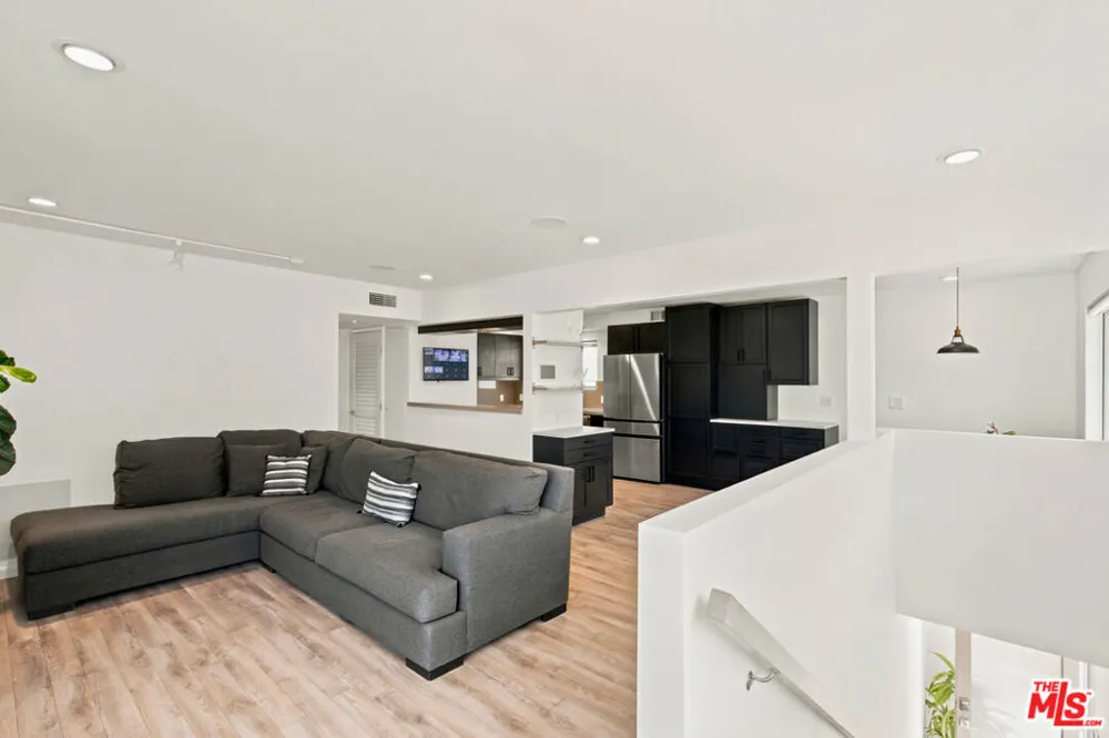 23 Privateer Street Marina del Rey, CA 90292