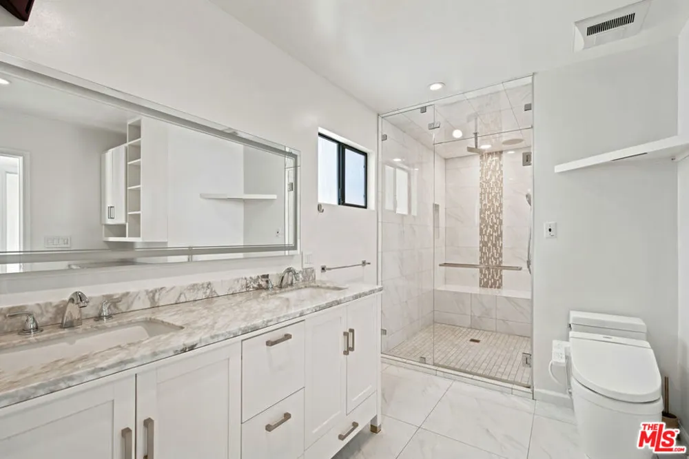 23 Privateer Street Marina del Rey, CA 90292