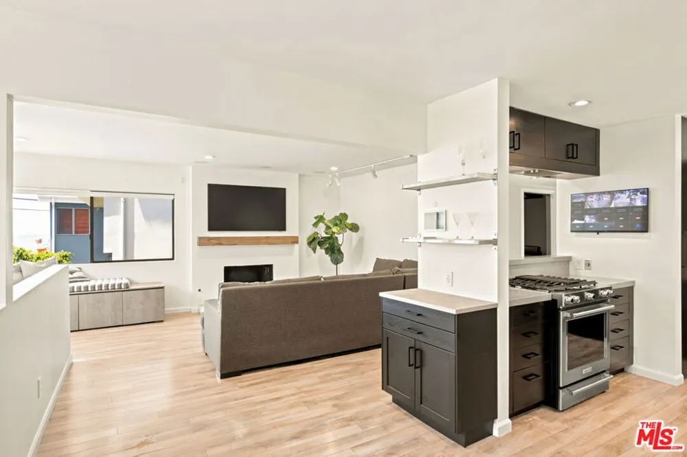 23 Privateer Street Marina del Rey, CA 90292