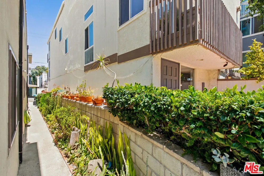 23 Privateer Street Marina del Rey, CA 90292