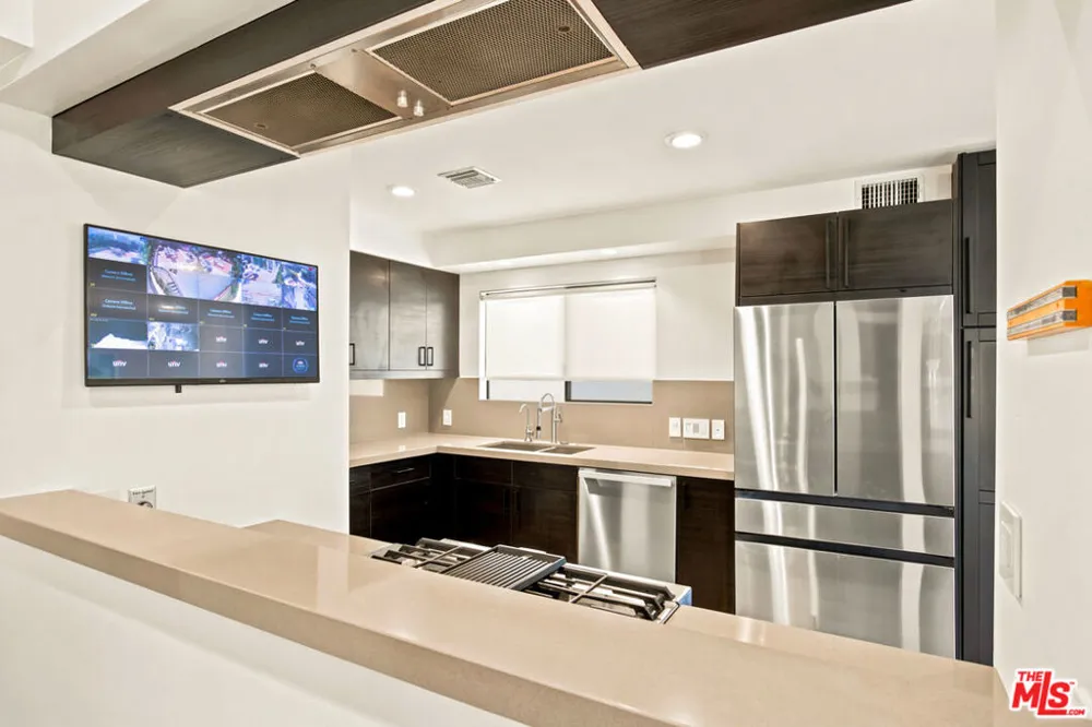 23 Privateer Street Marina del Rey, CA 90292