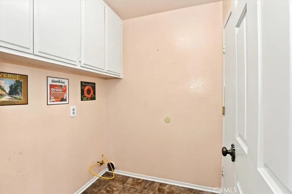 165 Cottonwood Avenue Riverside, CA 92506