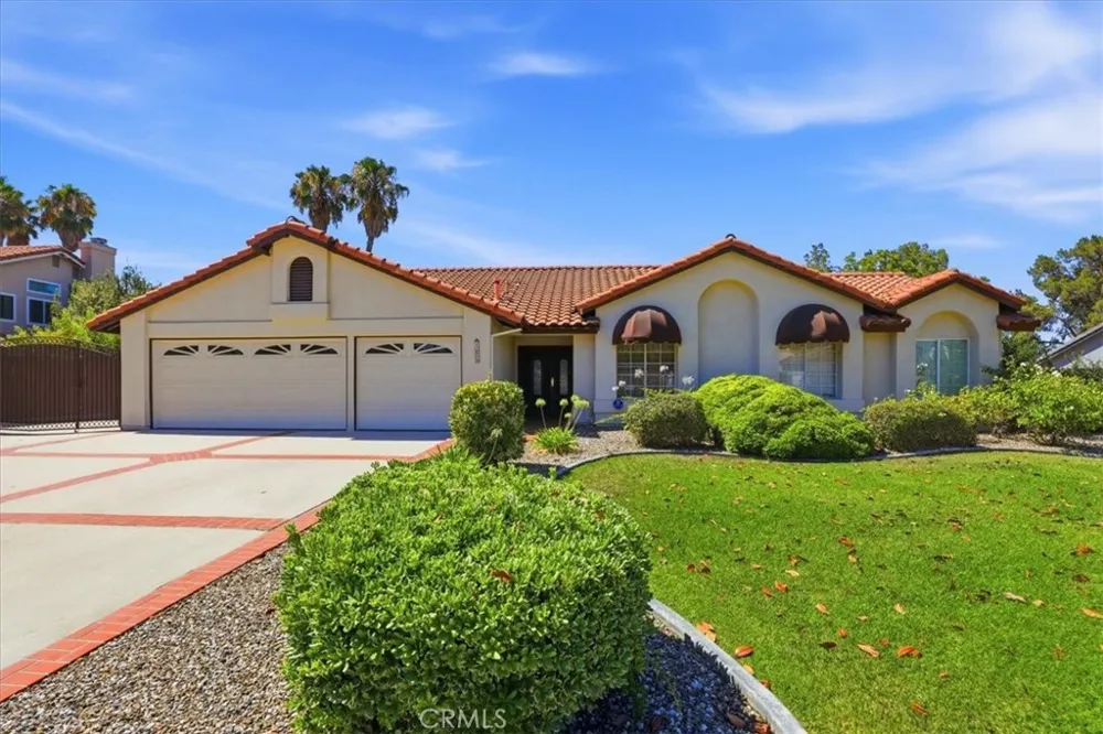 165 Cottonwood Avenue Riverside, CA 92506