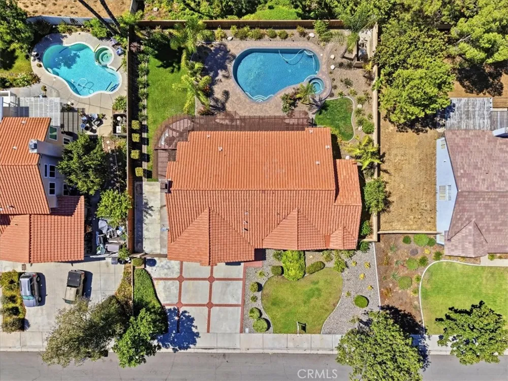 165 Cottonwood Avenue Riverside, CA 92506
