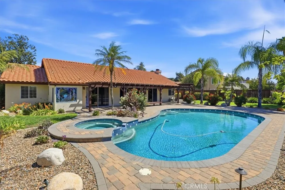 165 Cottonwood Avenue Riverside, CA 92506