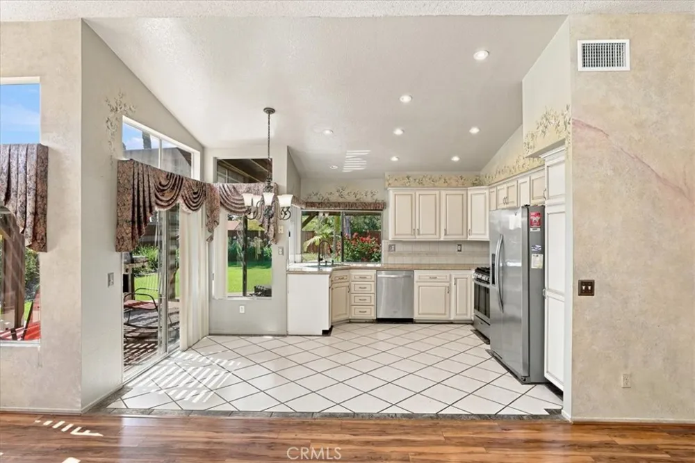 165 Cottonwood Avenue Riverside, CA 92506