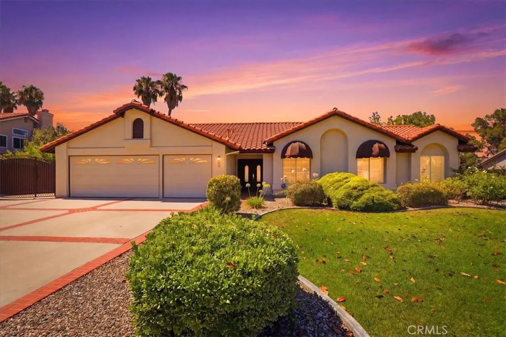 165 Cottonwood Avenue Riverside, CA 92506