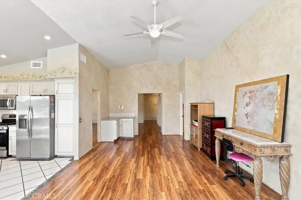 165 Cottonwood Avenue Riverside, CA 92506