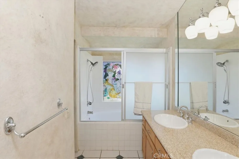 165 Cottonwood Avenue Riverside, CA 92506