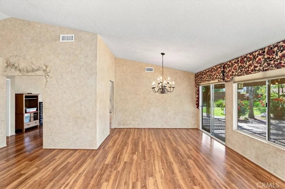 165 Cottonwood Avenue Riverside, CA 92506