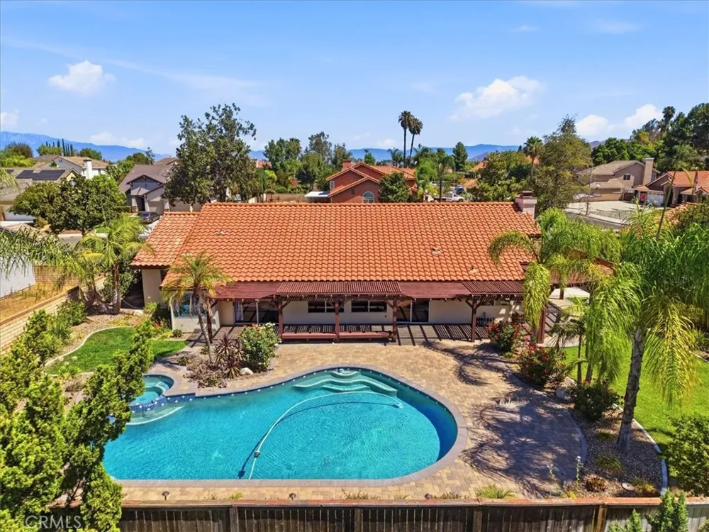 165 Cottonwood Avenue Riverside, CA 92506