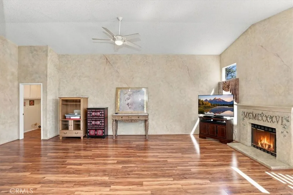 165 Cottonwood Avenue Riverside, CA 92506