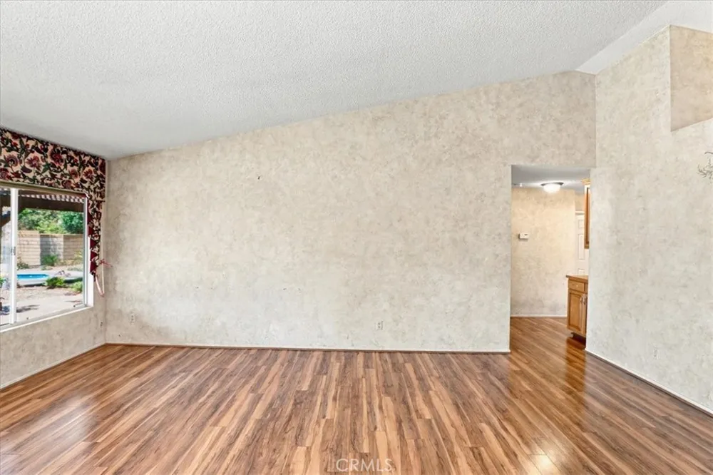 165 Cottonwood Avenue Riverside, CA 92506