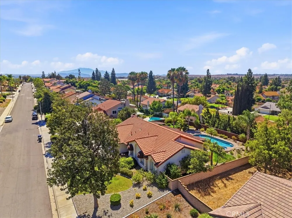 165 Cottonwood Avenue Riverside, CA 92506