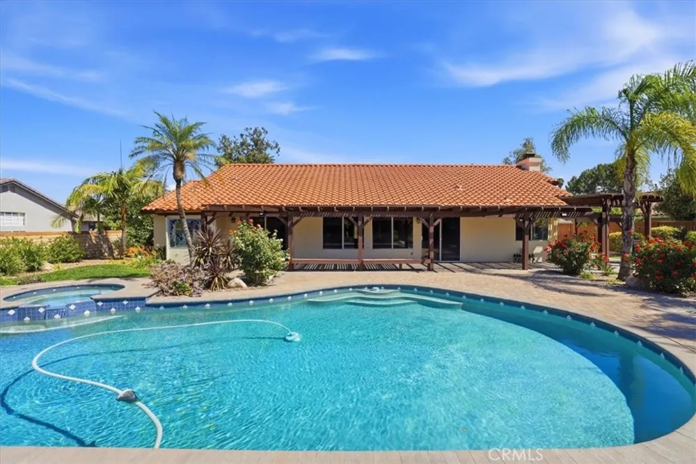 165 Cottonwood Avenue Riverside, CA 92506