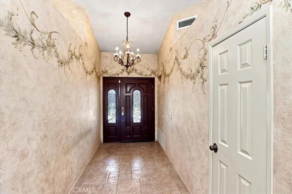 165 Cottonwood Avenue Riverside, CA 92506