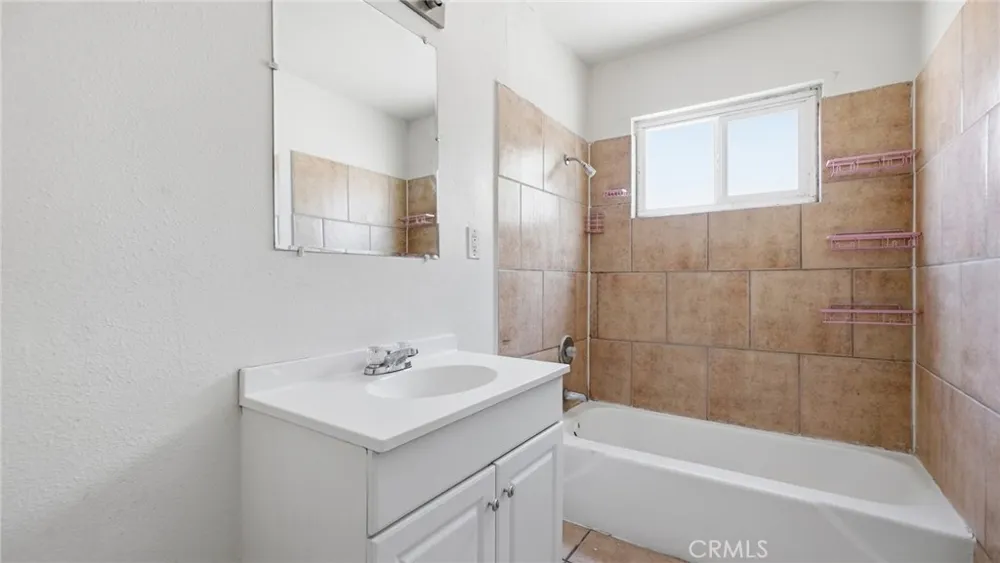 511 E Fredricks Barstow, CA 92311