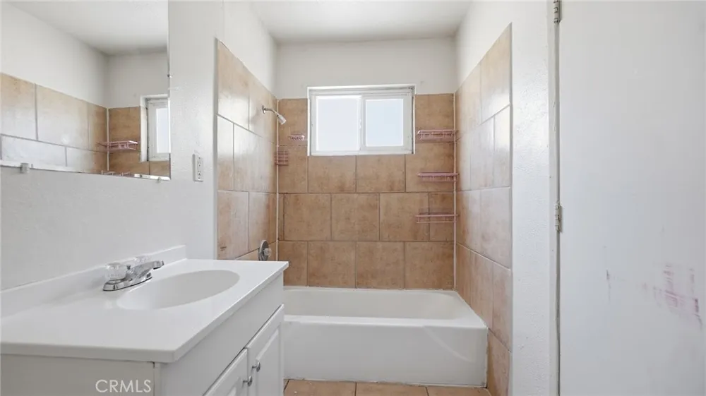 511 E Fredricks Barstow, CA 92311