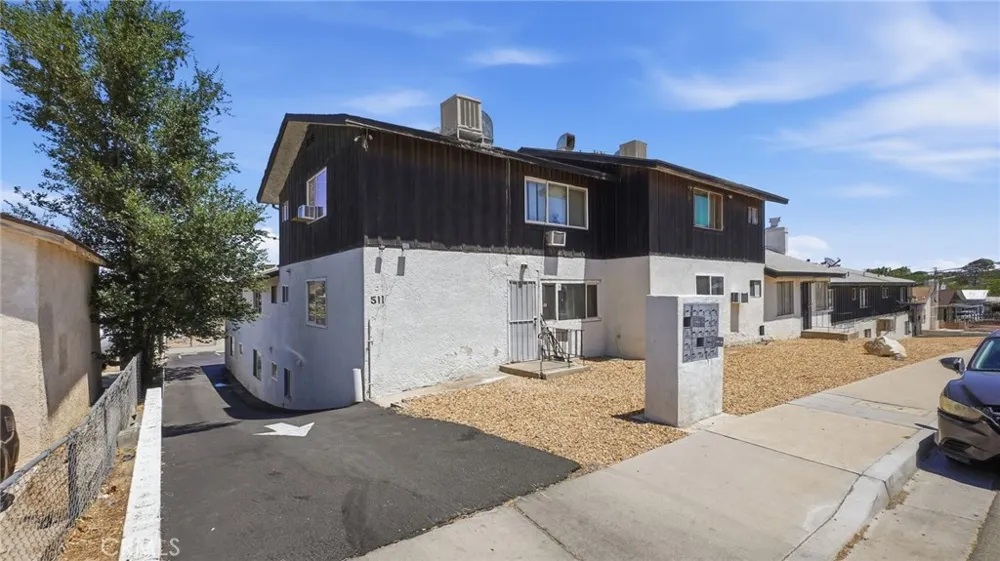 511 E Fredricks Barstow, CA 92311