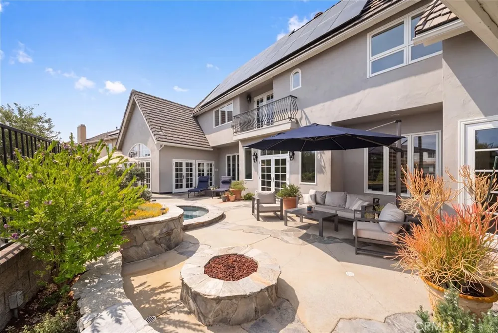 22187 Westcliff Mission Viejo, CA 92692