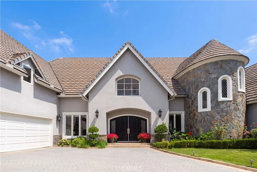 22187 Westcliff Mission Viejo, CA 92692