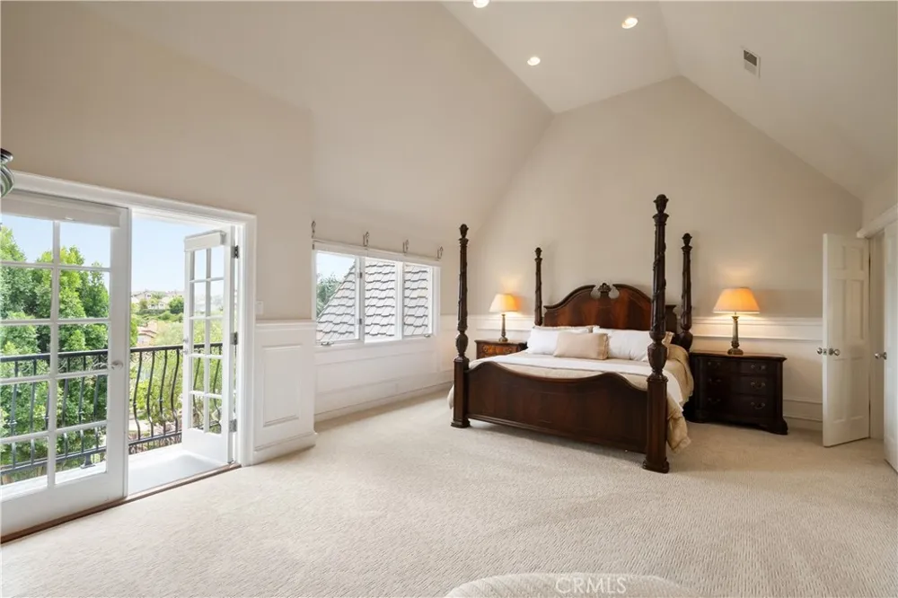 22187 Westcliff Mission Viejo, CA 92692