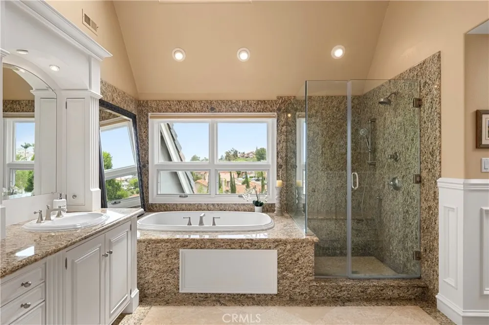 22187 Westcliff Mission Viejo, CA 92692