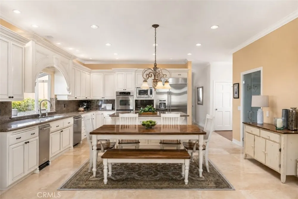 22187 Westcliff Mission Viejo, CA 92692
