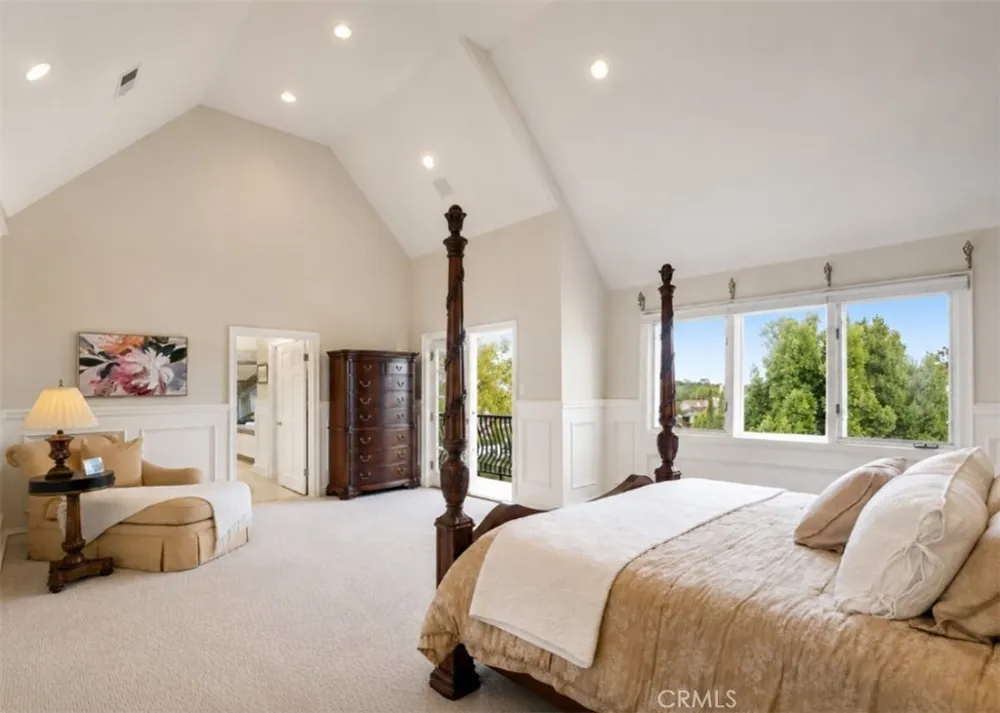 22187 Westcliff Mission Viejo, CA 92692